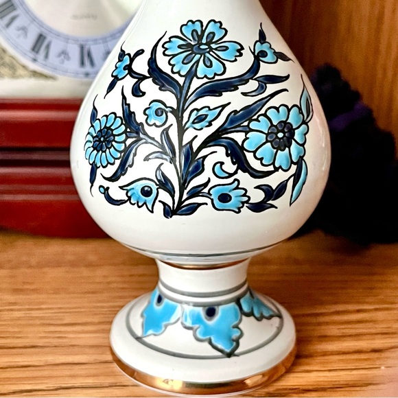 Handcrafted Ceramic Spice Jar Greece - Picture 4 of 8